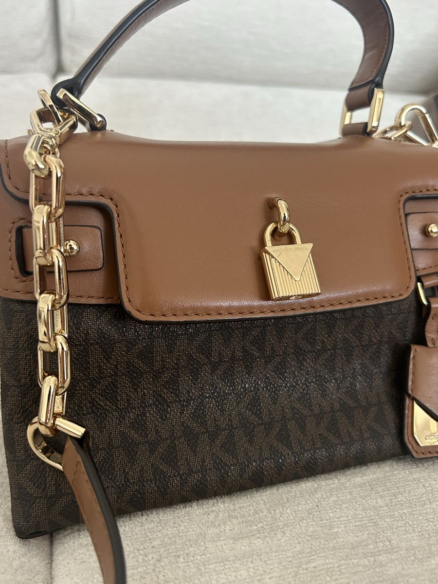 Michael Kors Sacs femmes: Michael Kors Umhängetasche  – D'occasion à Wallisellen par lau_68b9 1