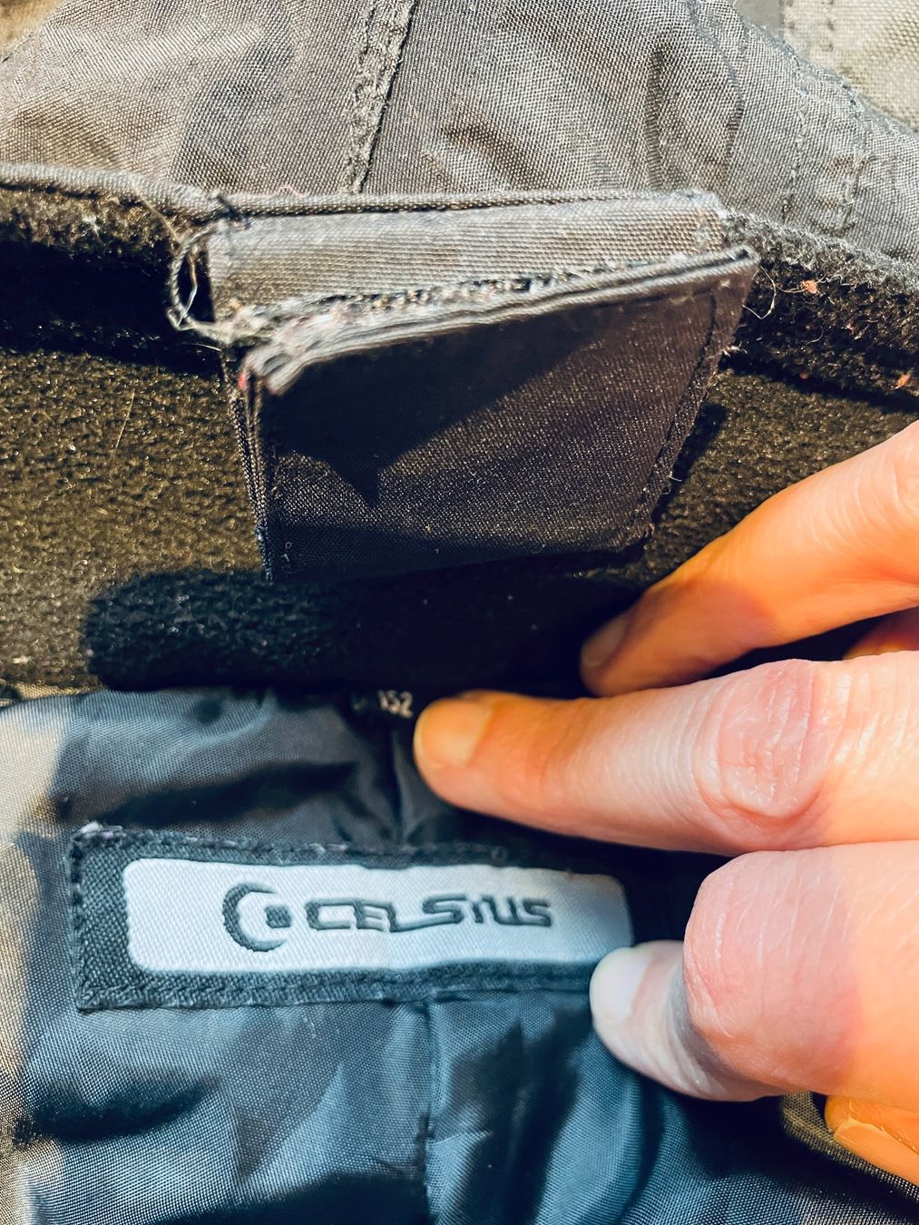 Pantaloni: Schwarze Skihose Celsius Gr. 152 – Usato da Neuendorf venduto da Knopfi 3