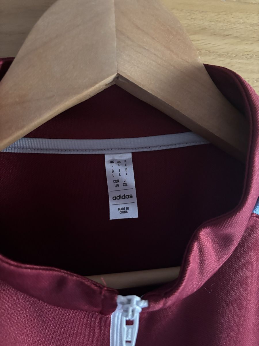Canottiere & Pantaloni: Veste de training Servette fc  – Nuovo (secondo la descrizione) da Genolier venduto da Arnaud-1196 1