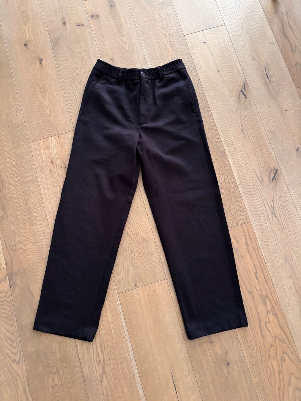 Zara Hosen: Lockere Schwarze Basic Stoffhose – Gebraucht aus Trübbach von Nico.Broder