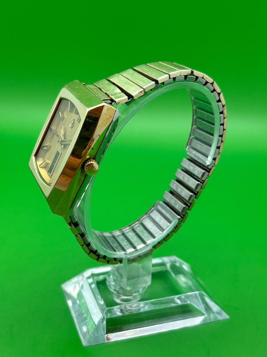Rado Orologi: VINTAGE RADO  NNC 505 DAY-DATE – Usato da Rorschach venduto da ZeitWerk.10 5