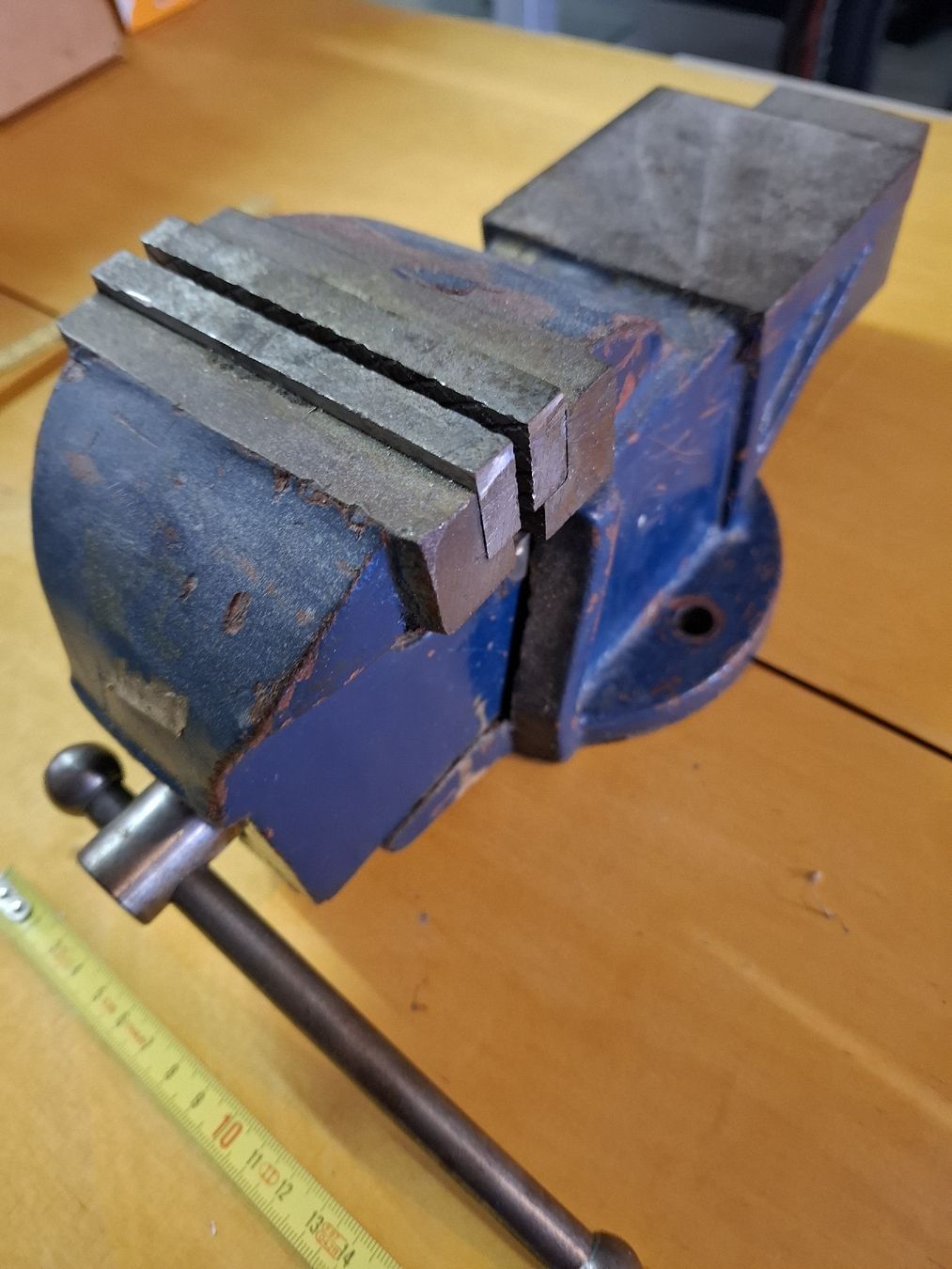 Tous les outils: Schraubstock mittel. – D'occasion à Hunzenschwil par Hardrock6 1