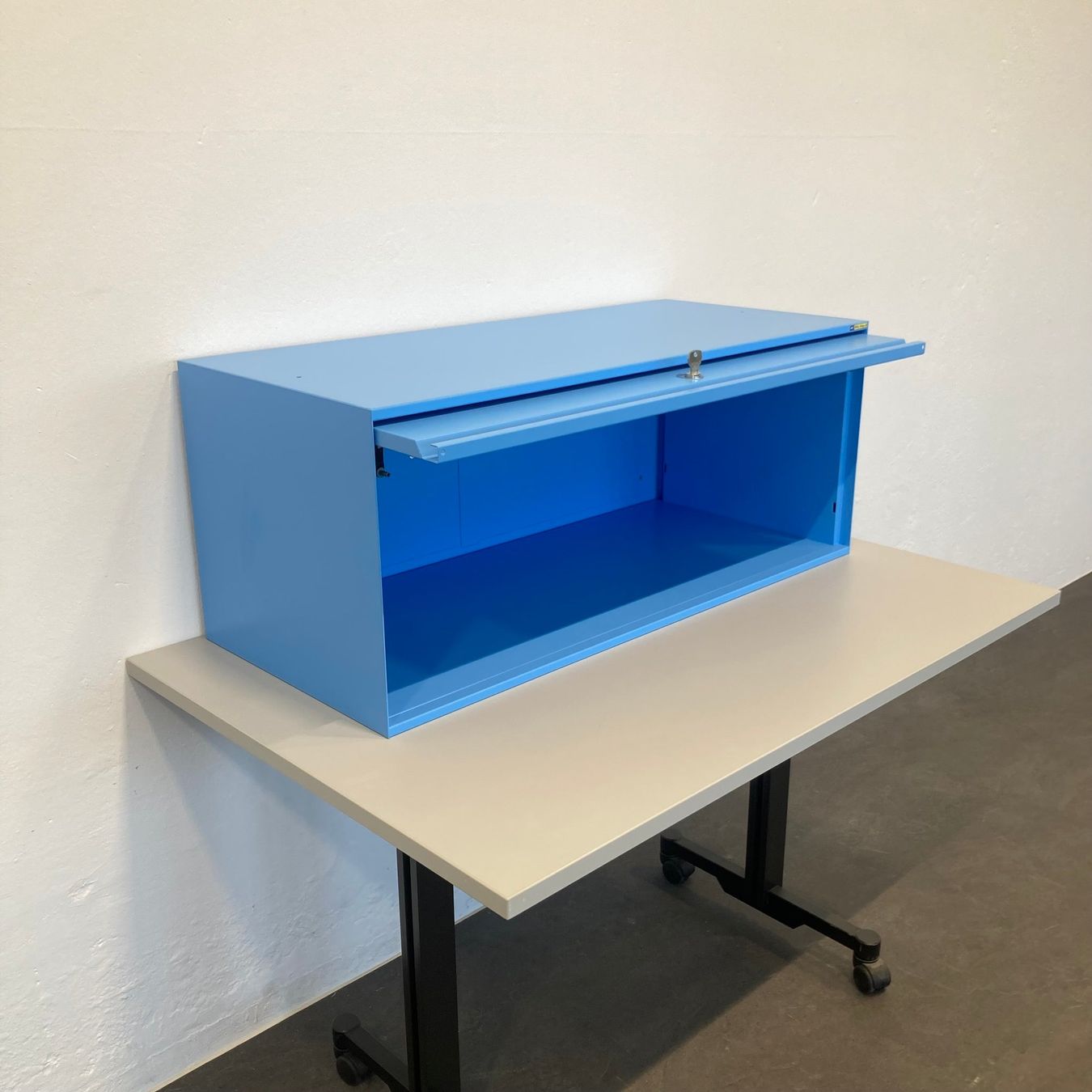 Lista Armadi: Lista Office LO Locker Modul Blassblau mit Schlüssel – Usato da Schönenwerd venduto da mcofficeshop 3