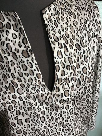 MANGO Leomuster leichtes Shirt Viskose S/M