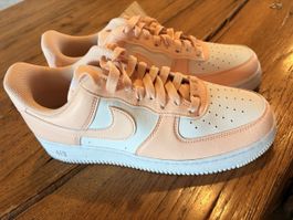 Nike Air Force 1 white/coral Grösse 40.5  Neu