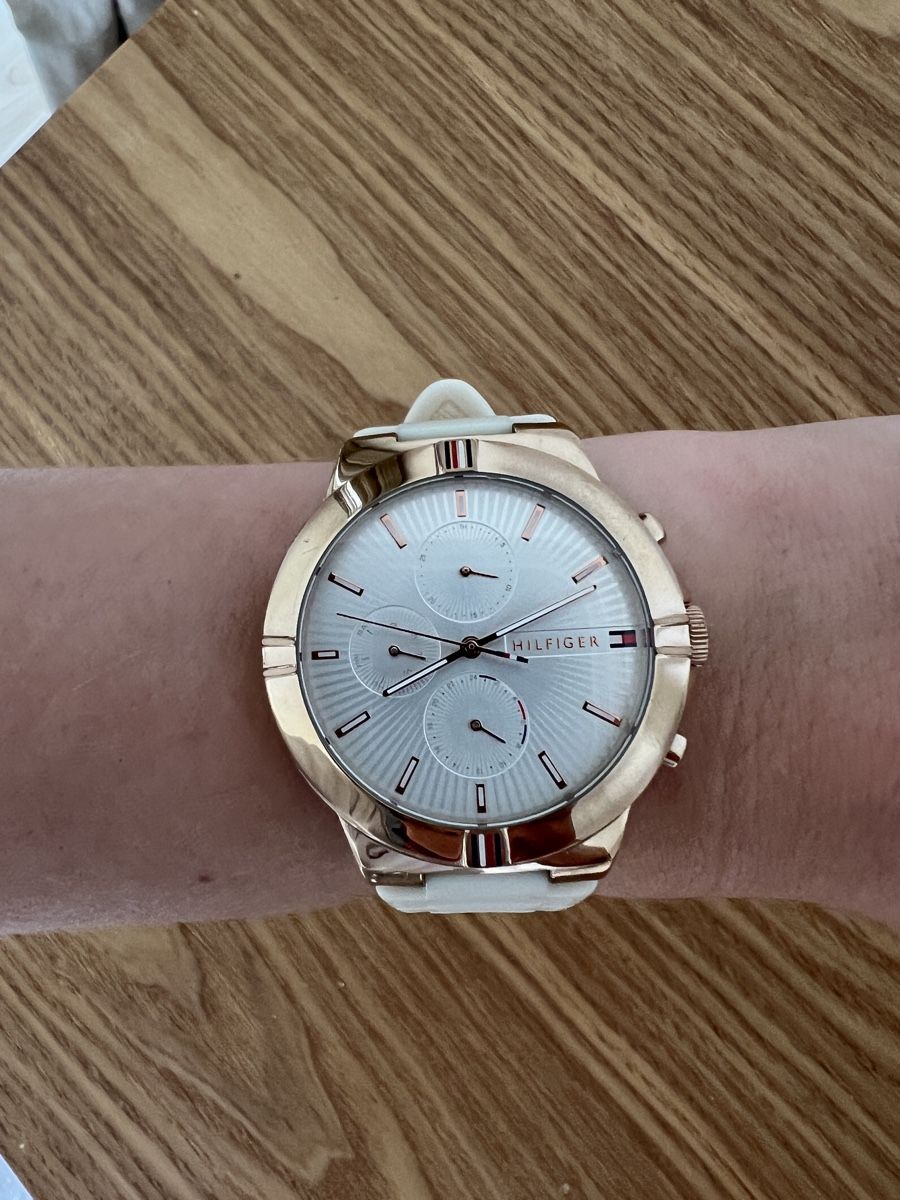 Tommy Hilfiger Uhren: Tommy Hilfiger Uhr – Defekt aus Pratteln von leh_tc6z 1