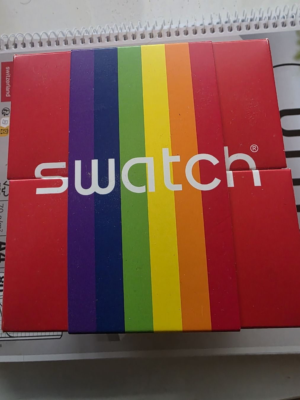 Swatch Orologi: Swatch Peace & Love Regenbogen-Design – Nuovo (secondo la descrizione) da Lotzwil venduto da Ruppelstulzli 1