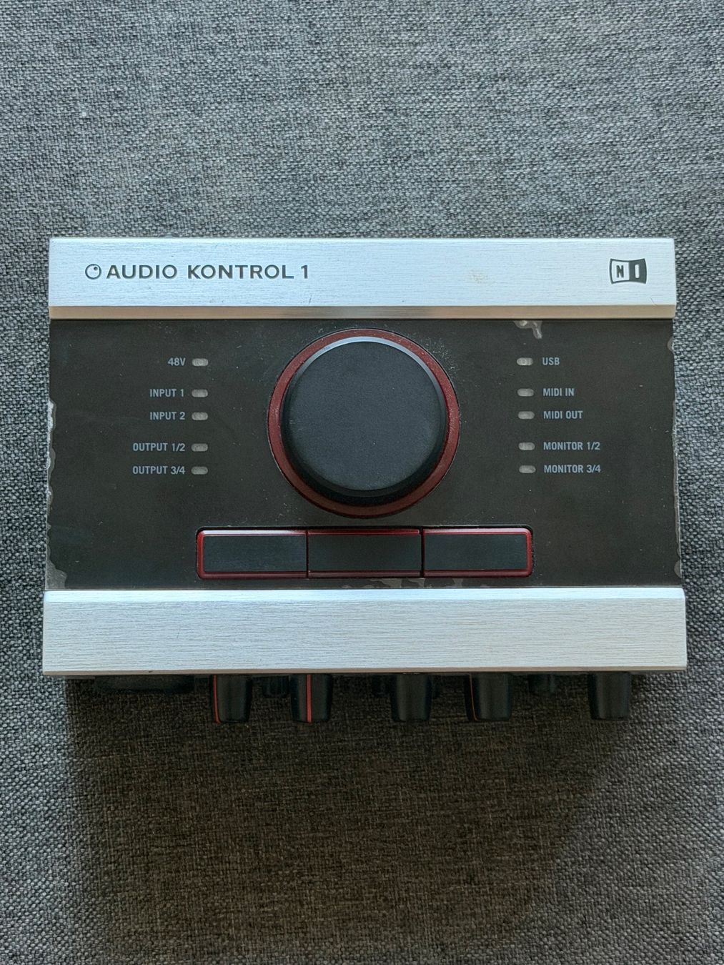 Native Instruments Equipement studio: Native Instruments Audio Kontrol 1 – Interface USB + MIDI – D'occasion à Carouge GE par Pierre_C
