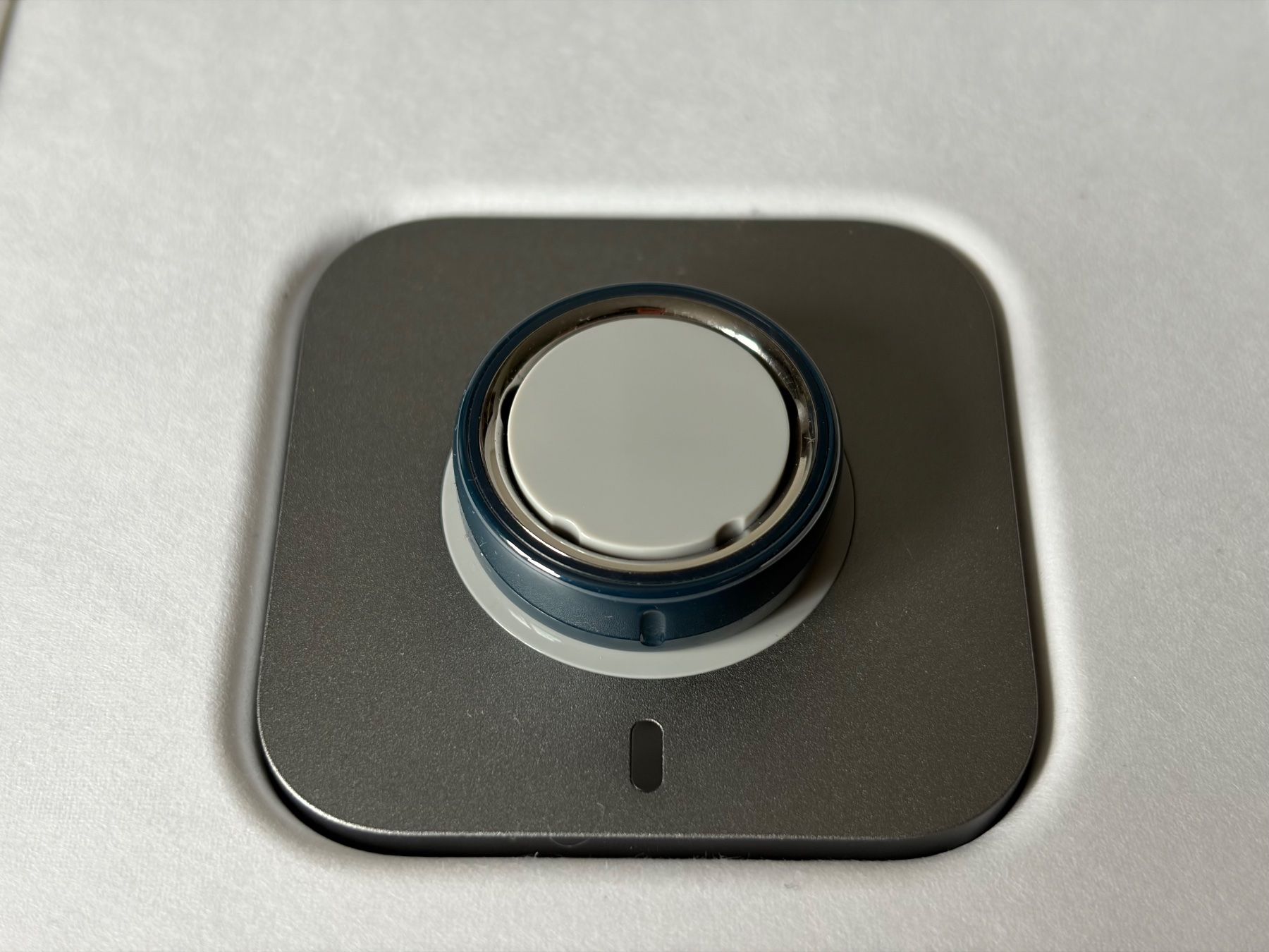 Oura Anelli: Oura Ring 4 Ceramic Midnight (Grösse 9) – Usato da Volketswil venduto da GLantern 4