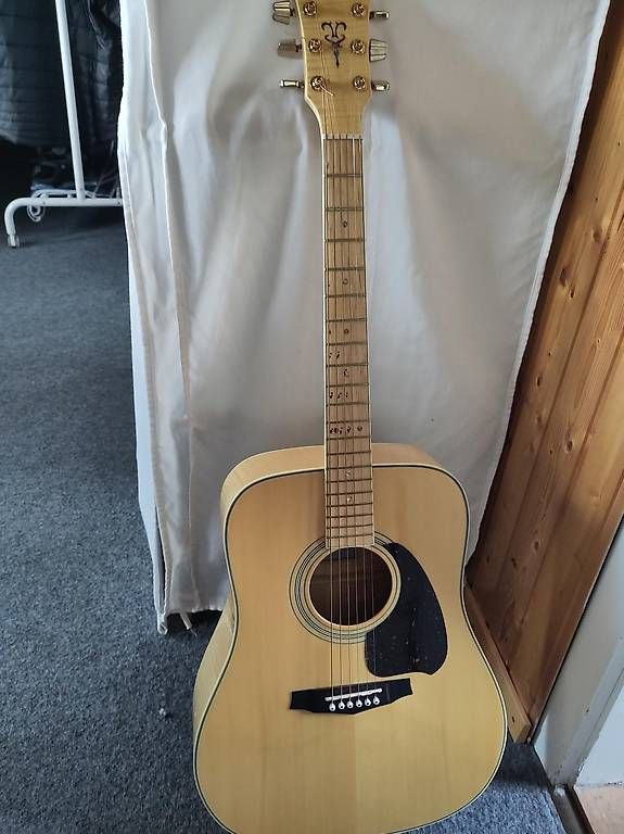 Strumenti musicali: Gitarre – Usato da Langendorf venduto da Kairos1
