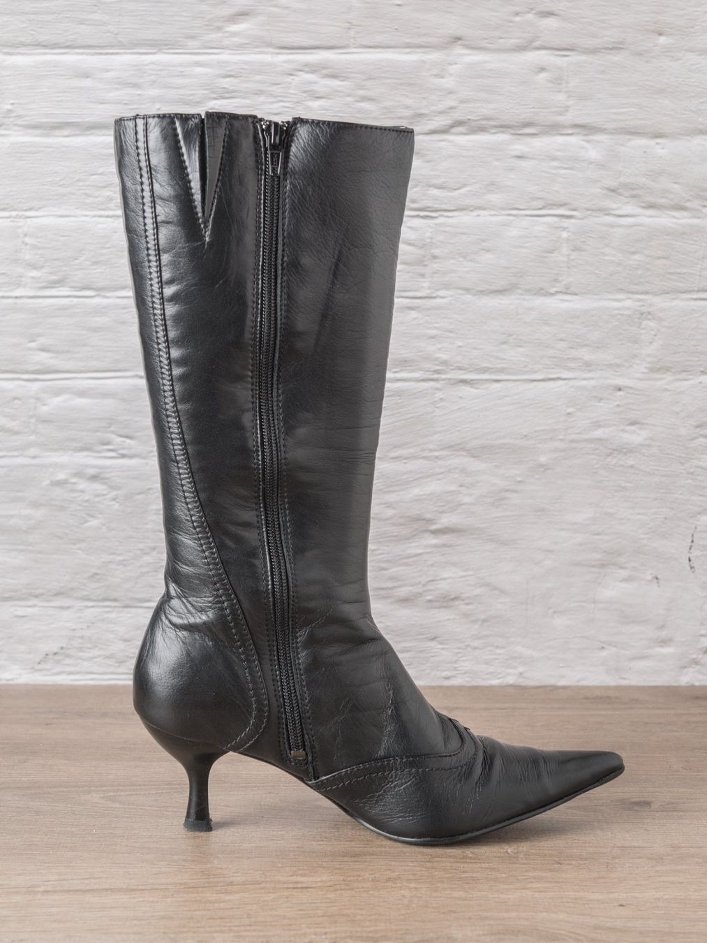 Dosenbach Damenschuhe: Schwarze Leder Stiefel, 5th Avenue, Grösse 39, mit Spanner – Gebraucht aus Ziefen von sin_2chk 5