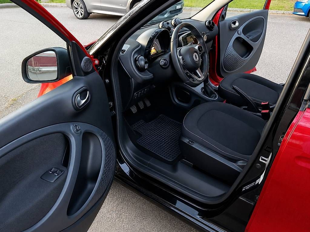 Smart Automobili: SMART 1.0 71 Passion – Usato da Zürich venduto da voj_b2yn