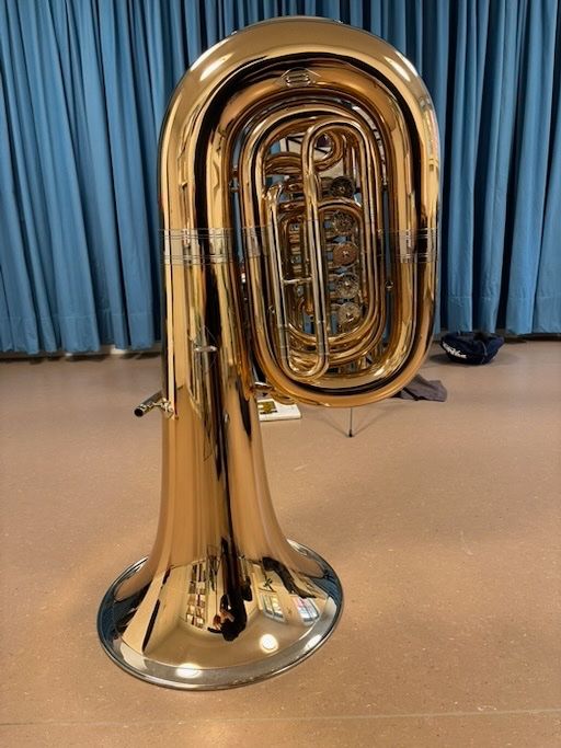Strumenti musicali: Tuba Miraphone 88 in C – Usato da Zürich venduto da Spirtuba 1