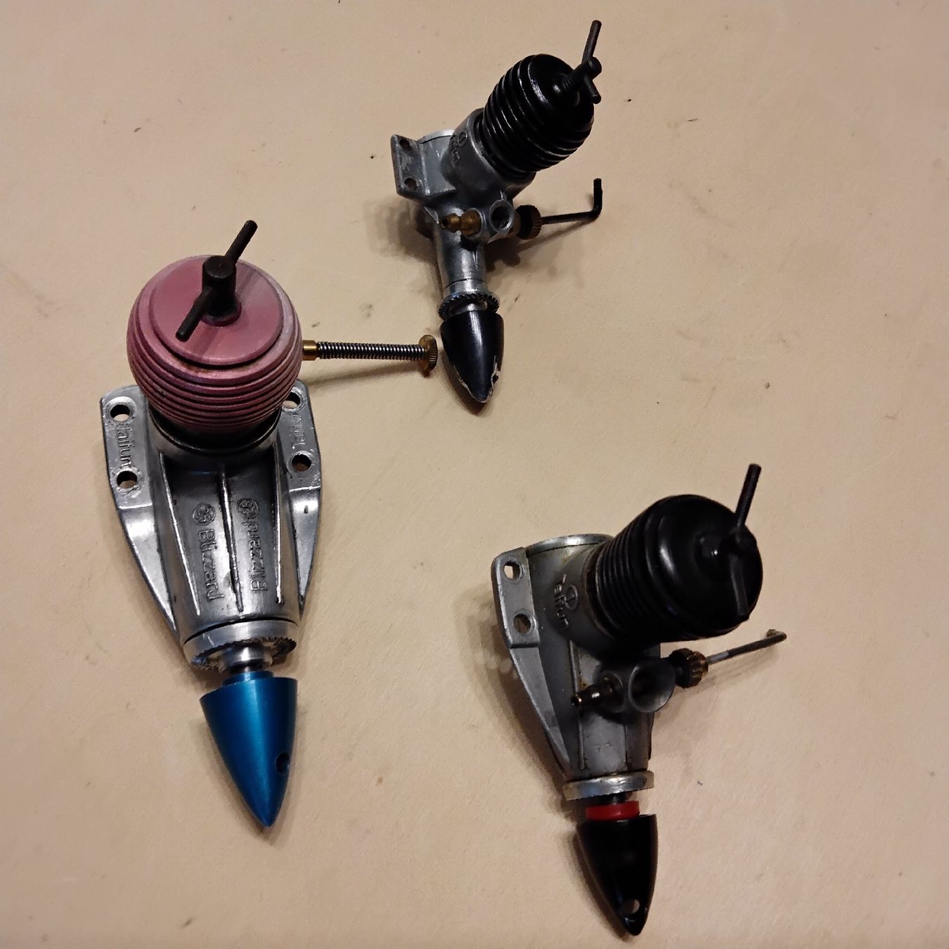 Modellismo RC: 3Stück Taifun Modellmotoren – Usato da Bad Ragaz venduto da Pizalun 3
