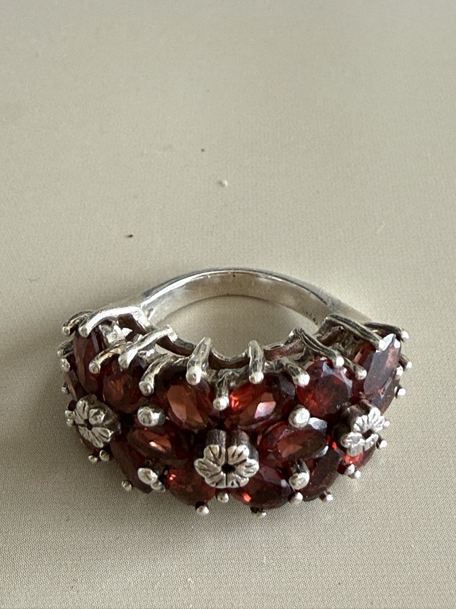 Anelli: Stunning Garnet Gemstone & Silver Ring – Usato da Zürich venduto da DEGU 1