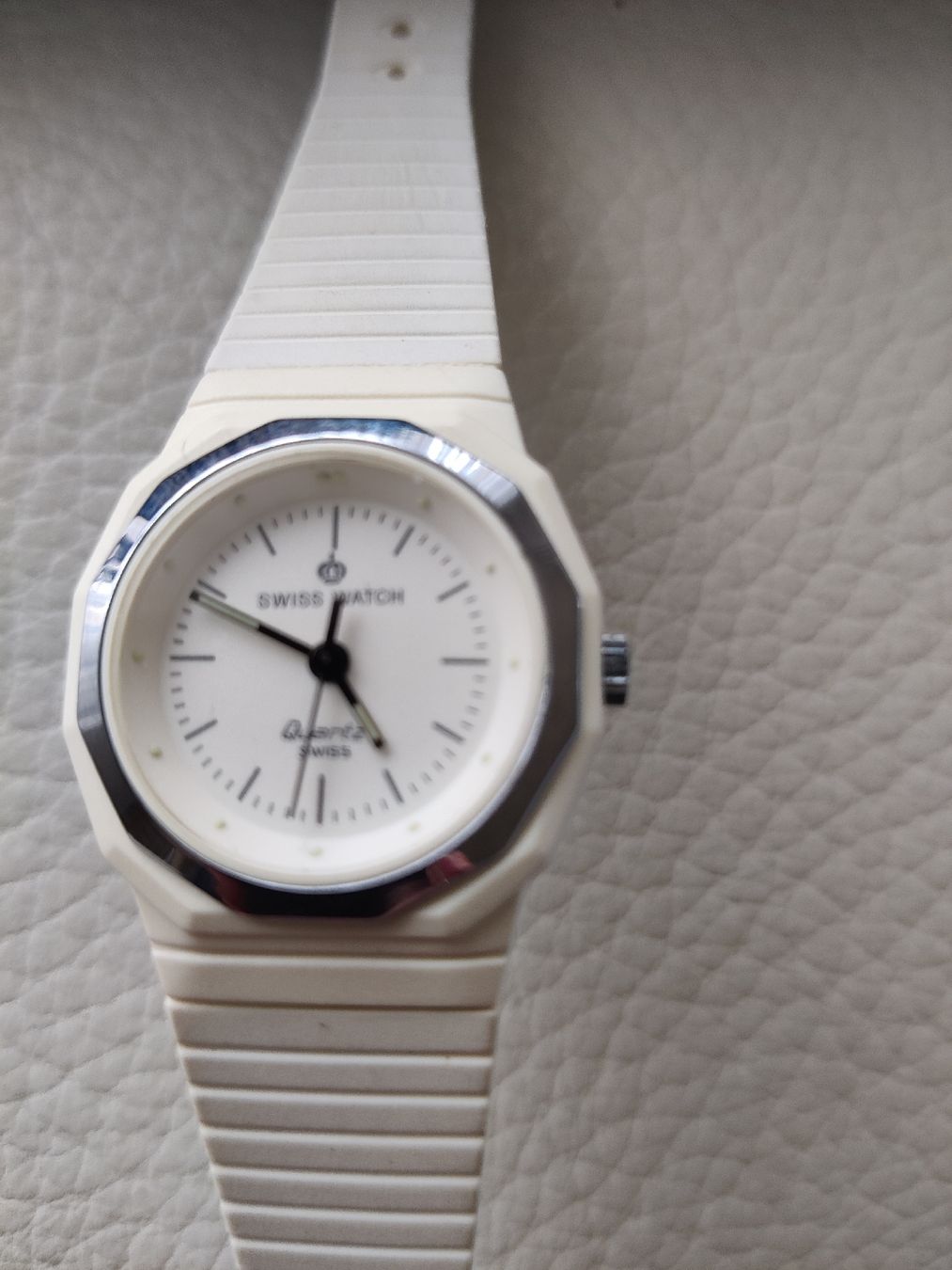 Swatch Orologi: Swatch Uhr weiss – Usato da Schnottwil venduto da Rainbow20 1