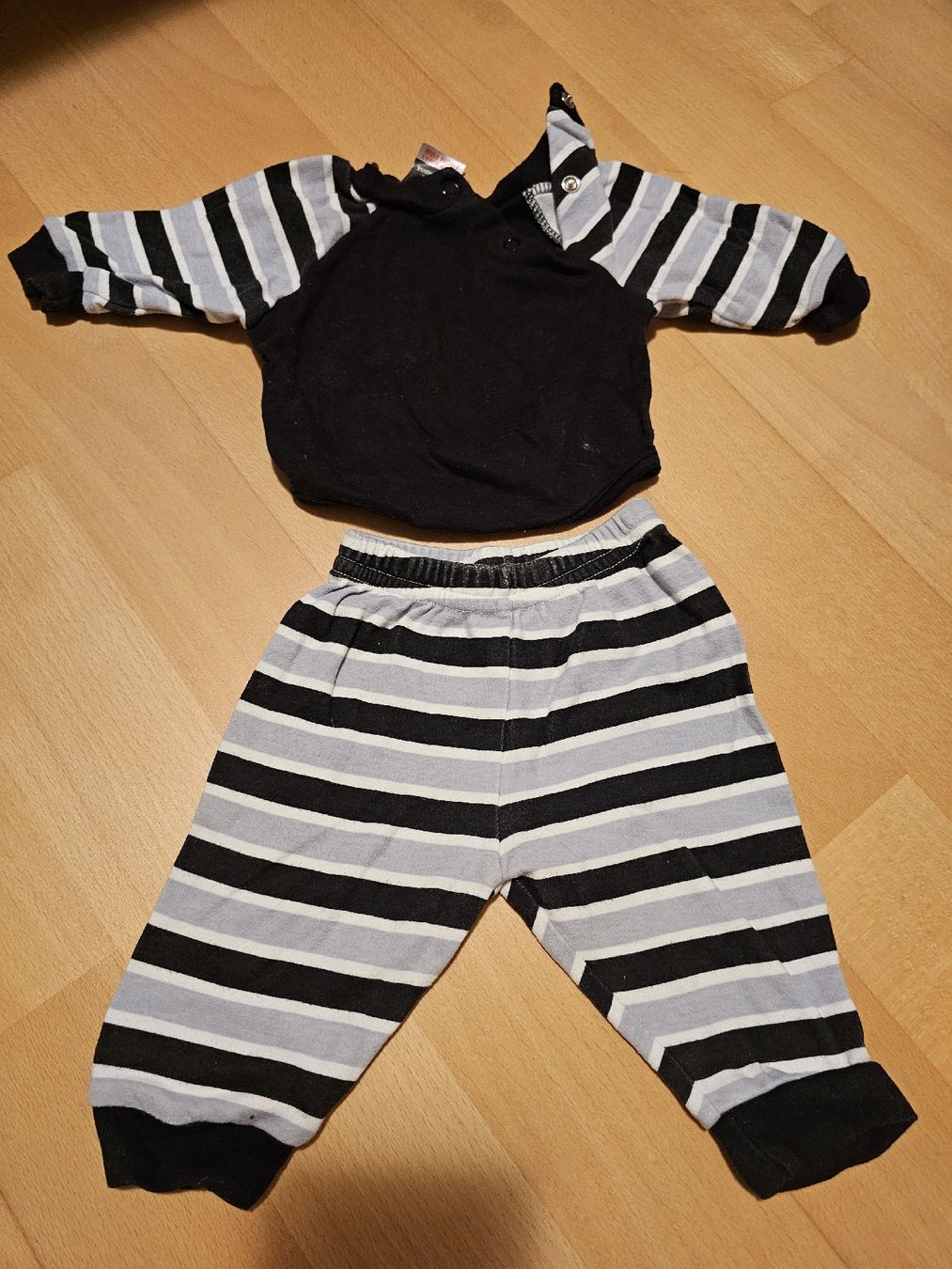Kleiderpakete & -sets: Newcastle United Set Pulli & Hose Newborn – Neu (gemäss Beschreibung) aus Winterthur von la_lunae 1