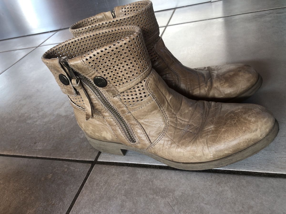 Scarpe da donna: Bottines nero giardini - made in Italy – Usato da Lonay venduto da sop_wf8k 1