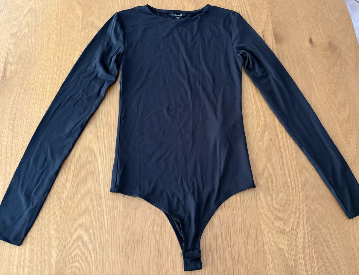 T-shirt: Body Amisu nero maniche lunghe – Usato da S. Antonino venduto da FedeKikka88