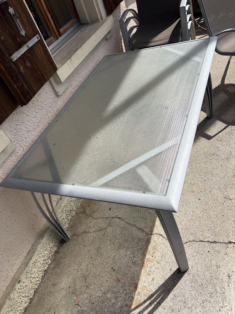 Set de table et chaises: Table et chaises de terrasse – D'occasion à Orsonnens par cdms57 5