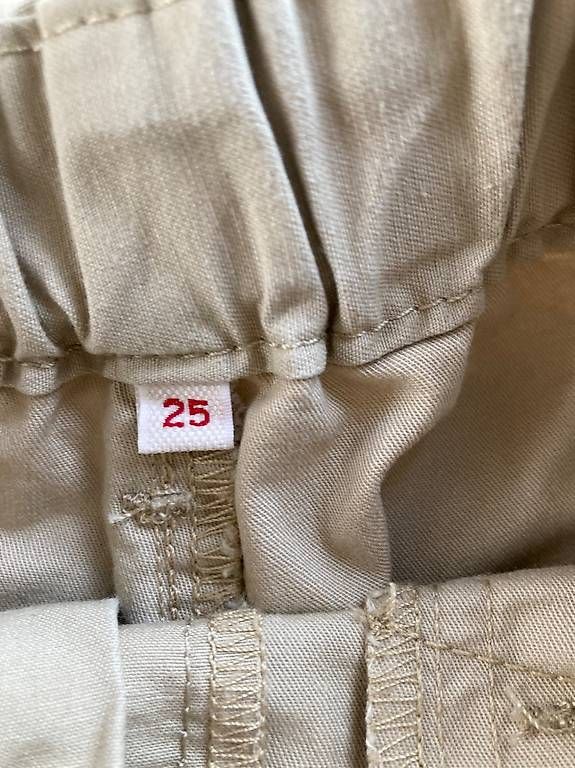 Jeans: Levis Shorts beige – Gebraucht aus Zürich von rundeshaus1 2