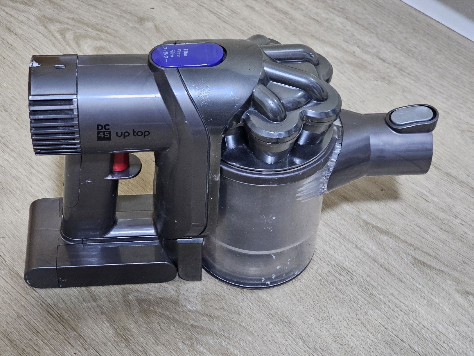 Dyson Aspirapolveri & Accessori: Aspirateur à main Dyson DC45 – Usato da Bulle venduto da Bflowx 1