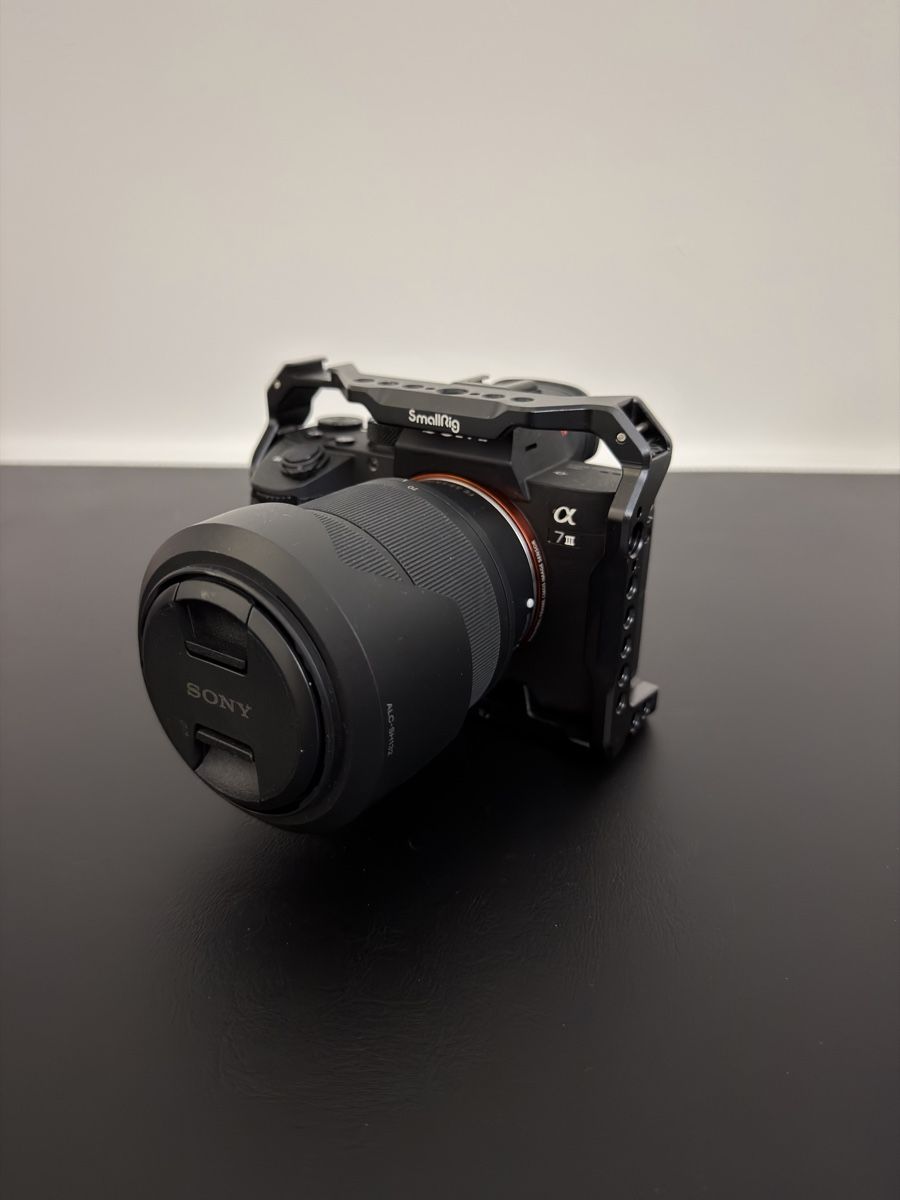 Sony Fotocamera: Sony A7iii + Kit Objektiv + Smallrig Cage – Nuovo (secondo la descrizione) da Zürich venduto da Daveischda