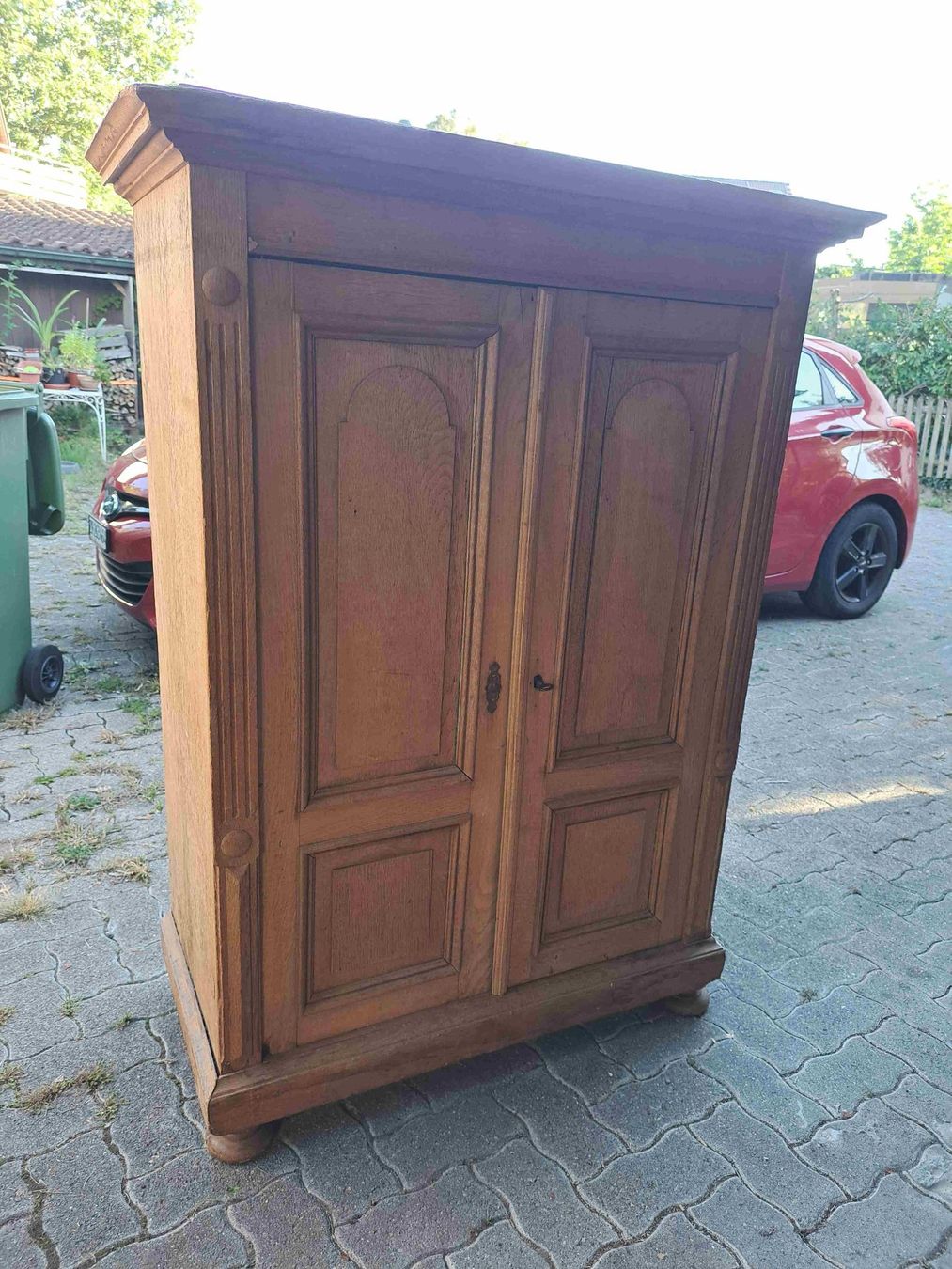 Schränke: Robustes Eichenschränkli – Gebraucht aus Wolfhausen von gaston-x