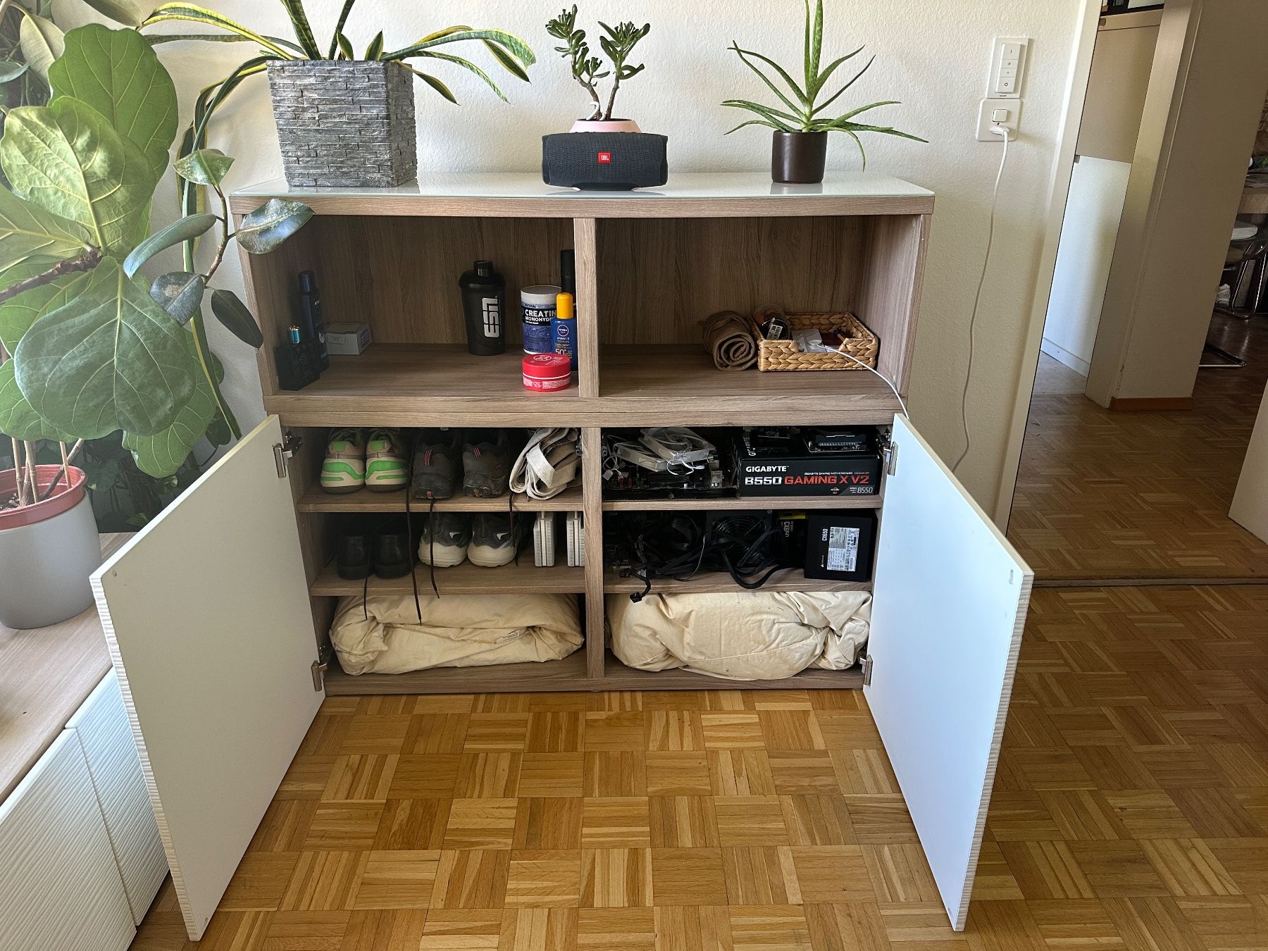 Ikea Cassettiere: IKEA BESTÅ Highboard / Sideboard – Usato da Zürich venduto da flo_d66b 2