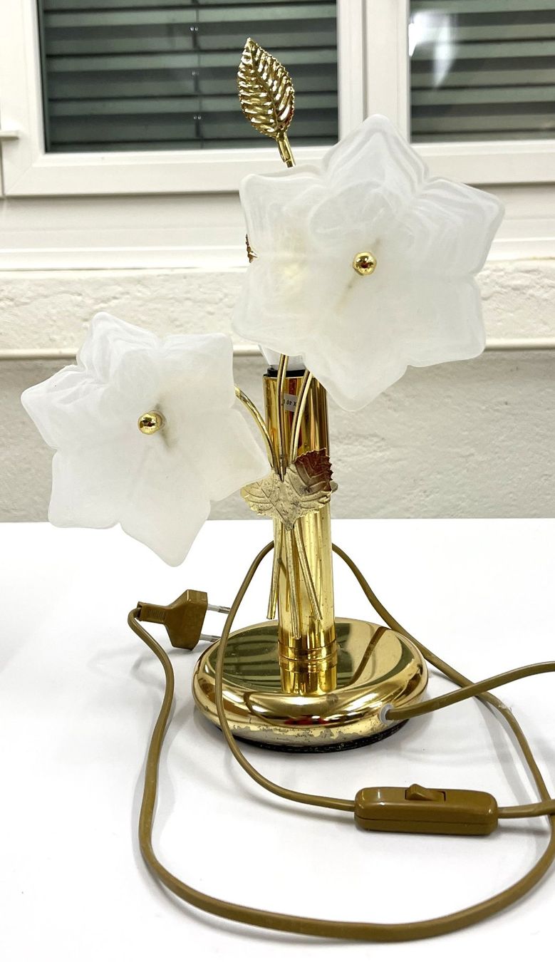 Lampade: Blumige Tischleuchte Stella - H 34cm – Usato da Oftringen venduto da Vucki 1