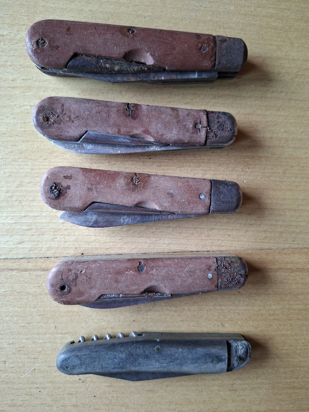 Coltellini militari: Alte Armee Militär Messer 1954  – Usato da Schwanden Sigrisw venduto da cadieux71 2