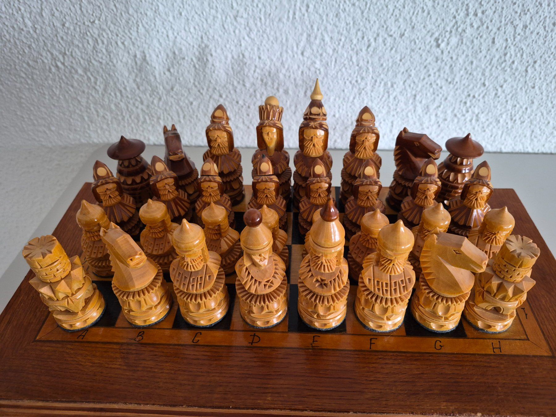 Spiele: Schachspiel Holz Figuren – Gebraucht aus Ennetbürgen von thb_b66b 1