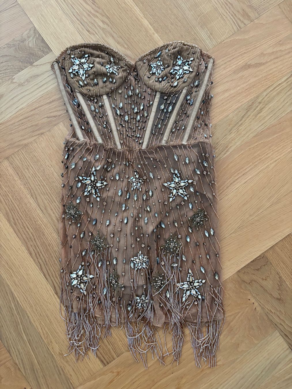 Vestiti: Minikleid mit Strass von Dundas & Revolve – Usato da Zürich venduto da gaj_nm6w 2