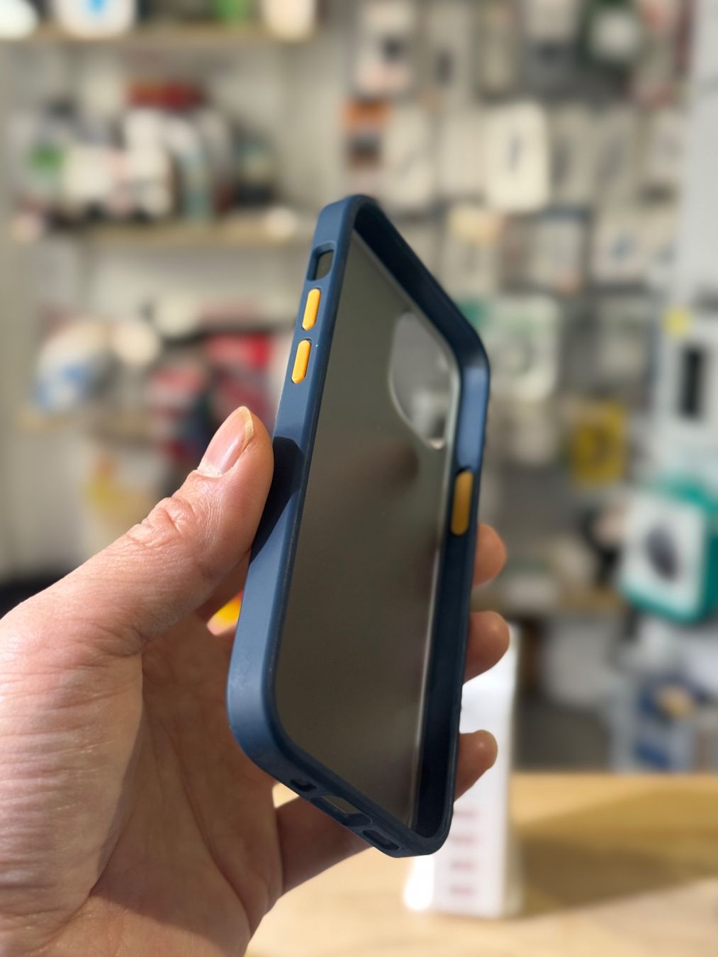 Cover & Protezioni schermo: iPhone 12 mini -Coque silicone IPAKY antichoc Noir – Nuovo e nell'imballaggio originale da Morges venduto da DigiAC 1