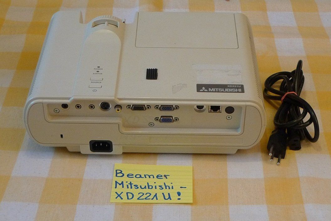 Mitsubishi Videoprojektoren: Beamer Mitsubishi-XD221U – Gebraucht aus Bern von bn1640 1