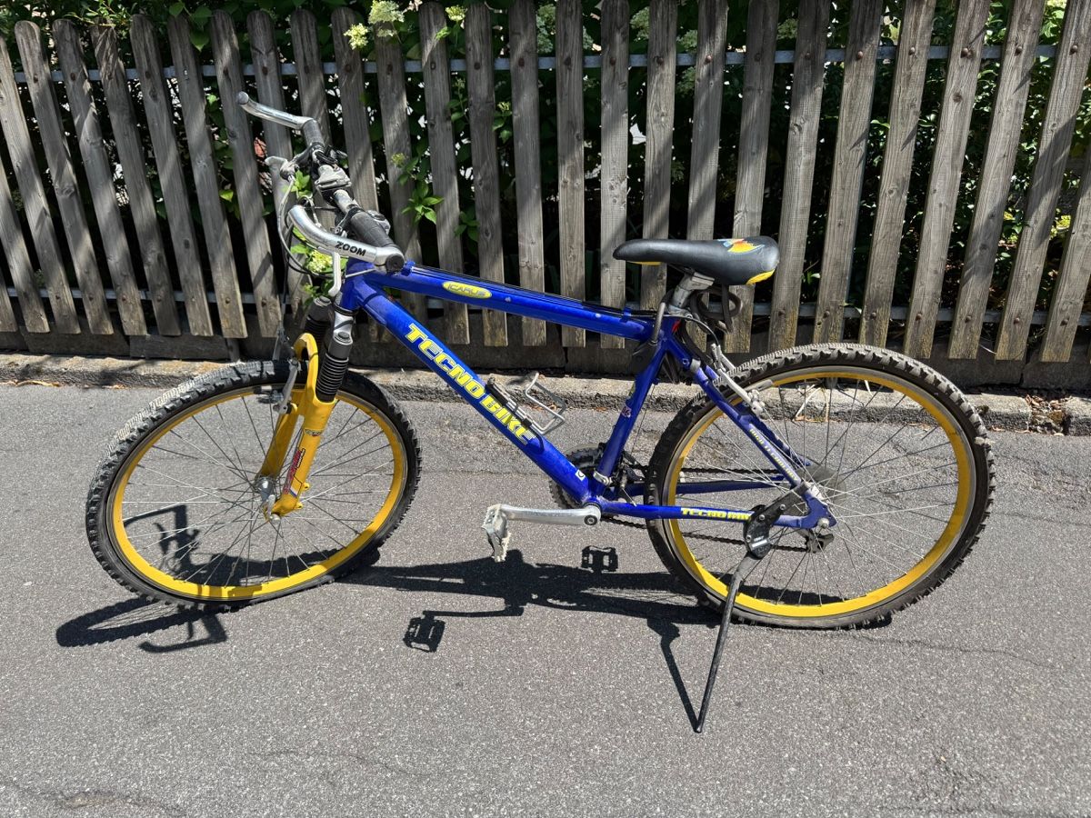 Velos: Kindervelo (ca. ab 12j.) – Defekt aus Fribourg von Papavero_