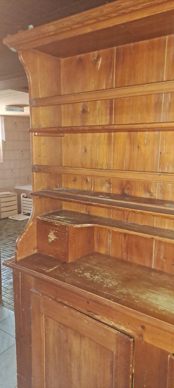 Armoires: Küchenschrank – D'occasion à Gelterfingen par morice06 5