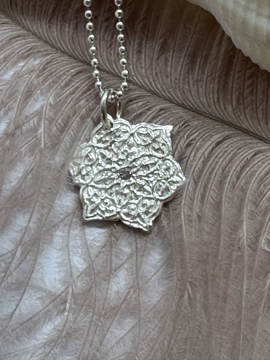 Ciondoli: Mandala Anhänger 999 – Nuovo e nell'imballaggio originale da Niederglatt ZH venduto da Silberschmuck-design 1