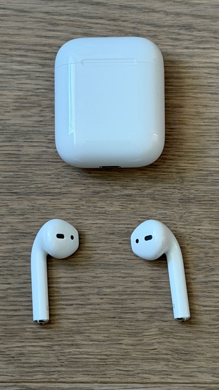 Apple Cuffie: Apple AirPods gebraucht – Usato da Dürnten venduto da Ruka 1