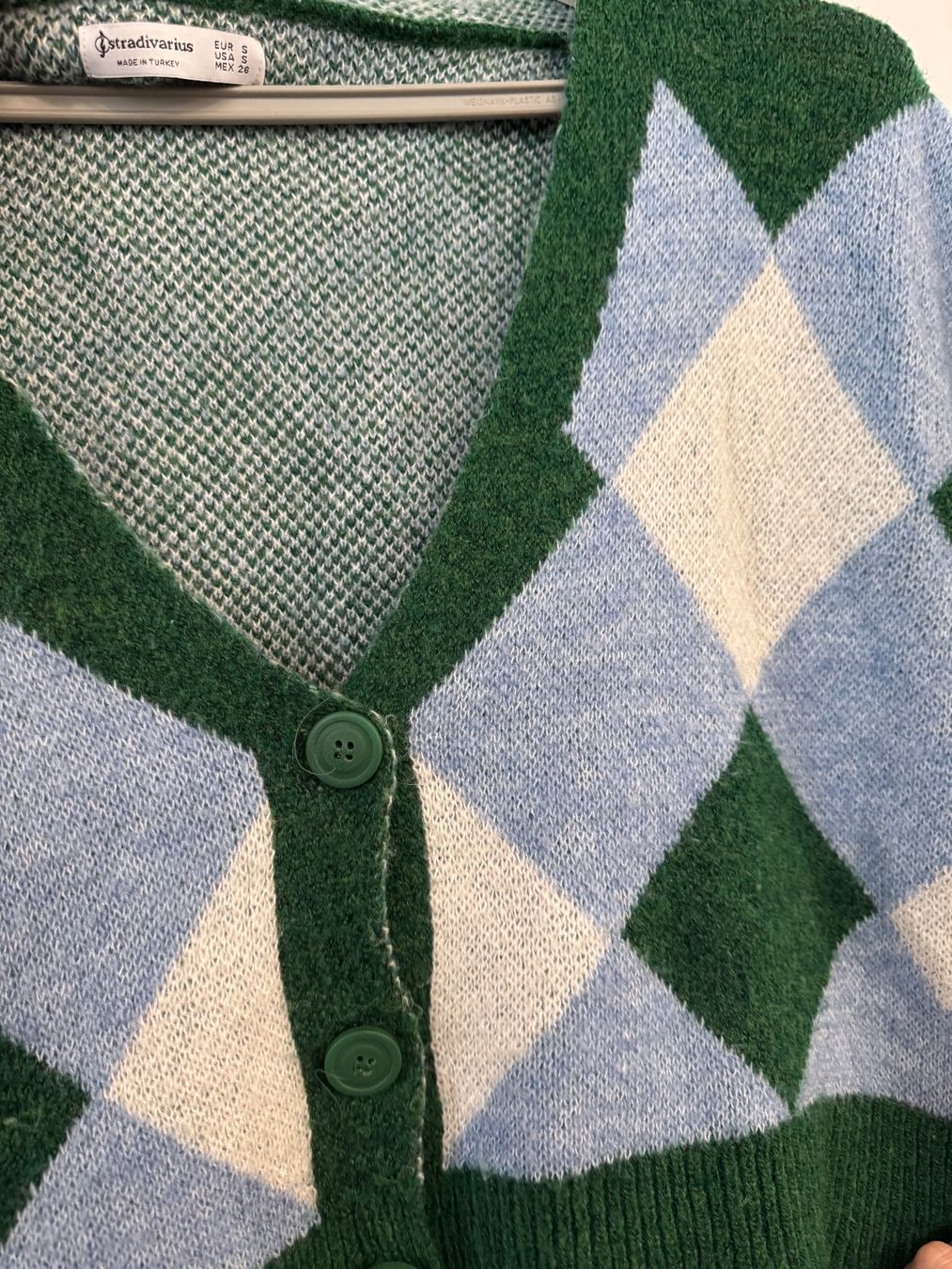 Stradivarius Maglioni & Felpe: warme Strickjacke - Stradivarius Gr. S – Nuovo (secondo la descrizione) da Brügg BE venduto da doppelrittberger 1