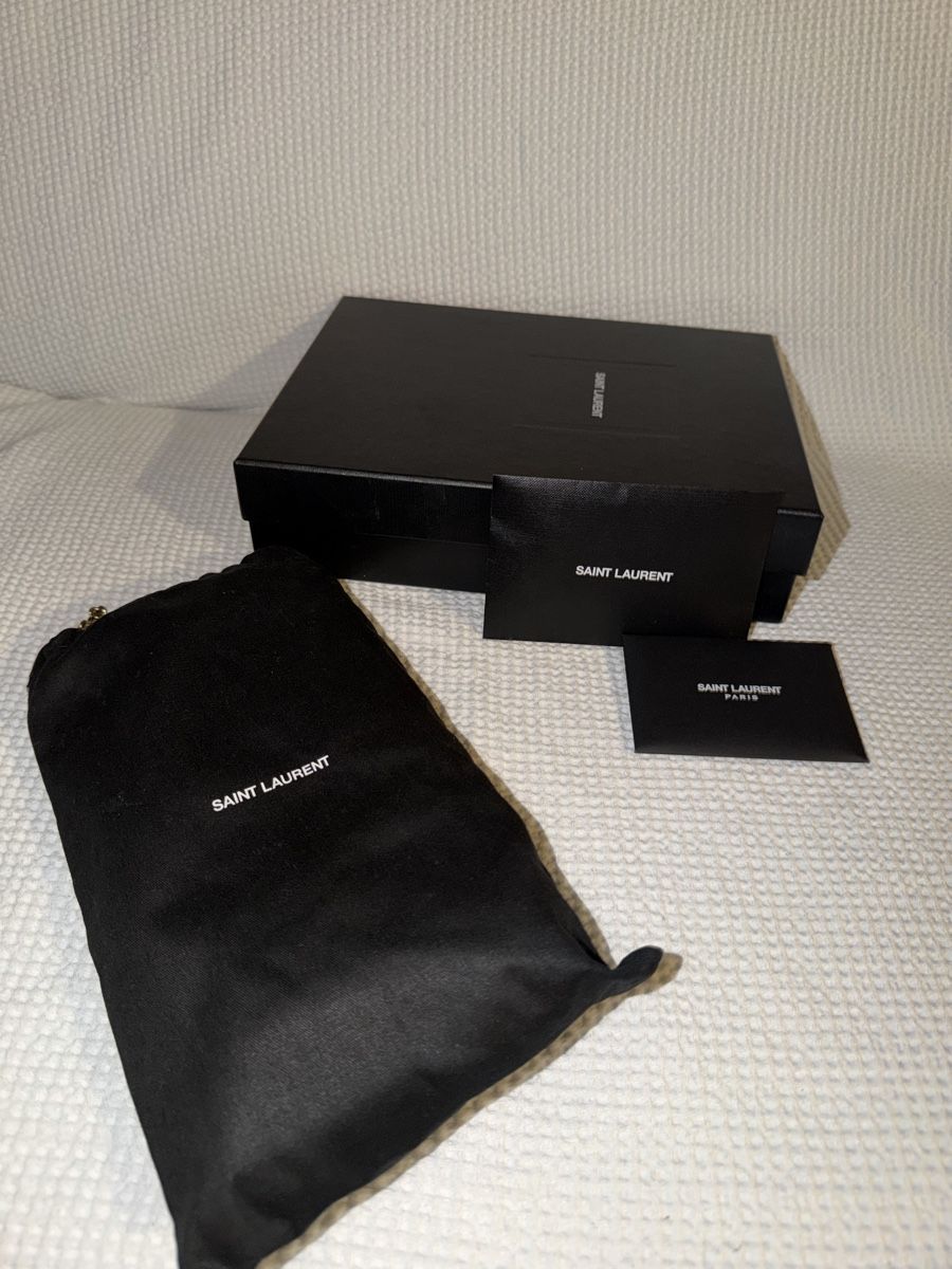Saint Laurent Borse da donna: Saint Laurent Uptown Chain Wallet – Nuovo (secondo la descrizione) da St.Gallen venduto da chevyy 6