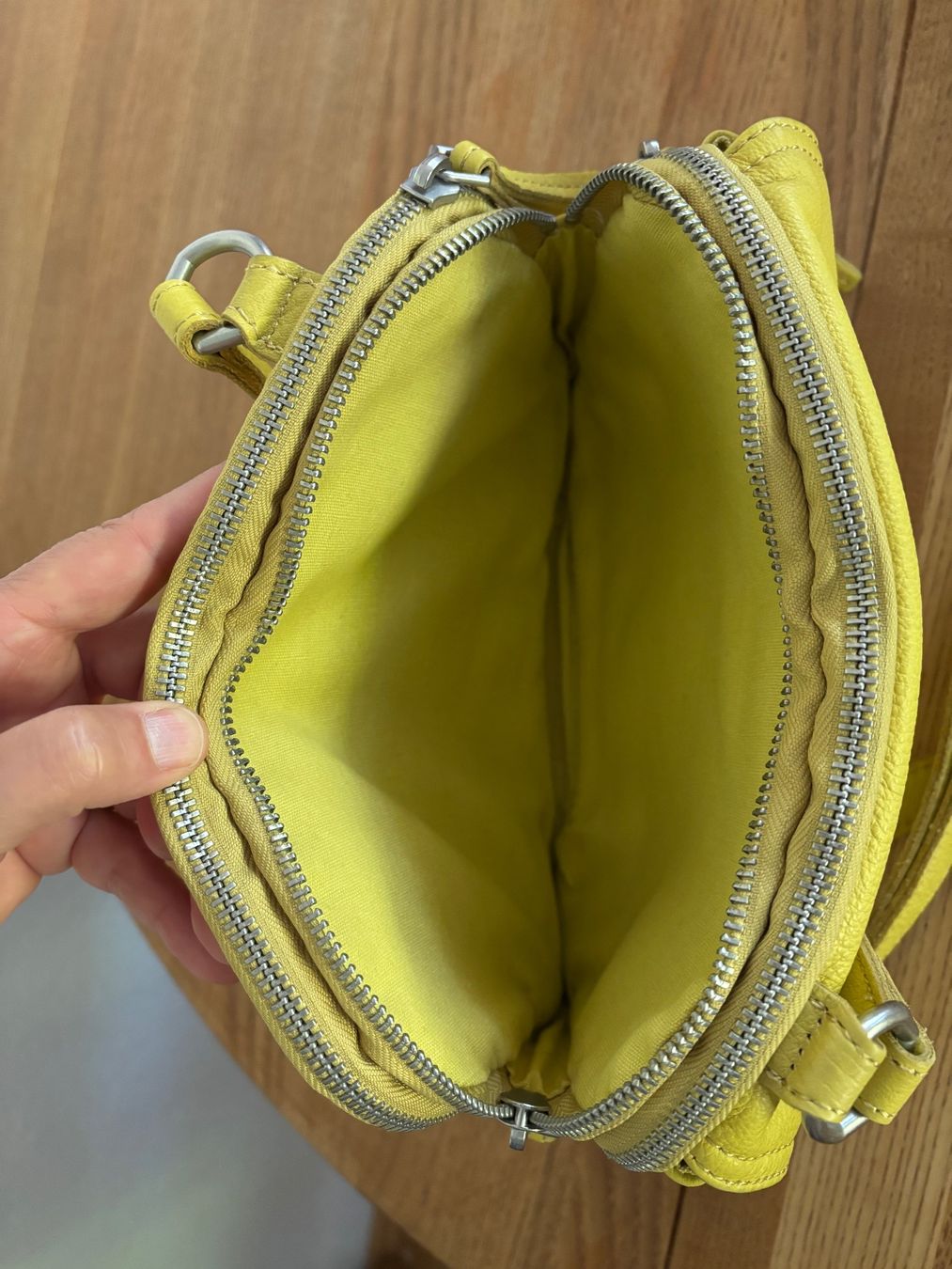 Liebeskind Borse da donna: Liebeskind Tasche gelb – Usato da Frauenfeld venduto da Andi_andrea 4