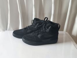 Gr. 29.5 - Nike Kinderschuhe gefüttert, Neu
