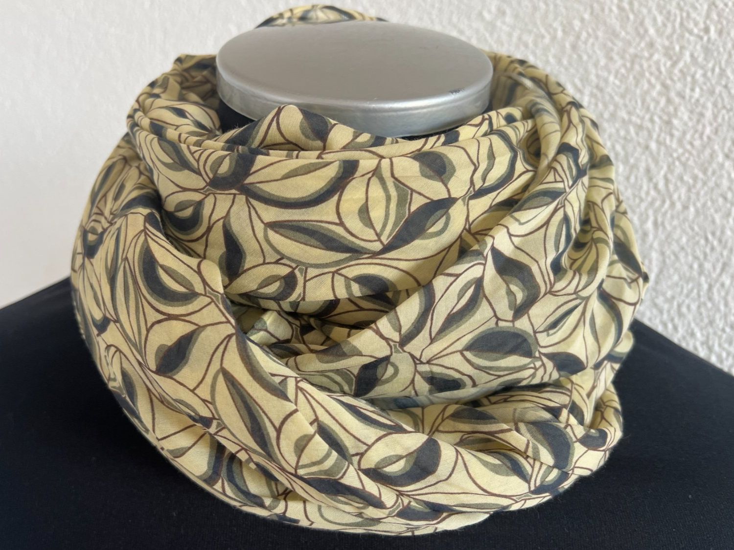 Colora Foulards & écharpes: Colora Schal, 30% Seide, Hellgelb, NEU – Neuf (Voir description) à Worb par farben20zauber