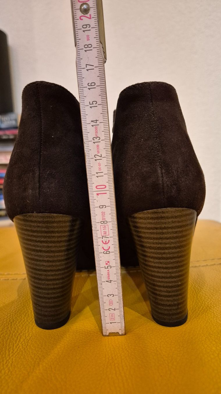 Graceland Scarpe da donna: Wildleder Stiefeletten, Braun,Grösse 37 – Usato da Schönenbuch venduto da Rasmo 6