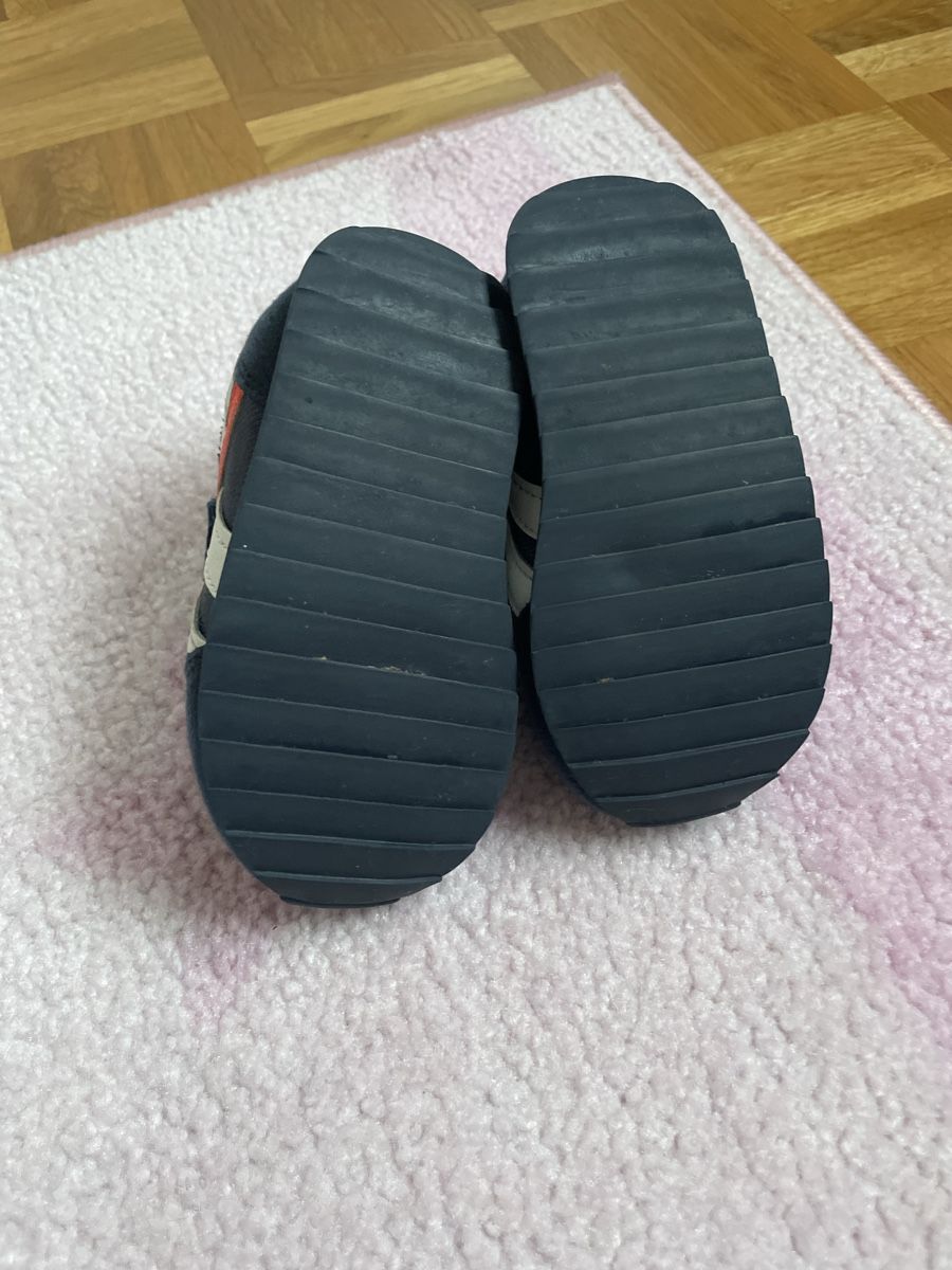 Reebok Scarpe per ragazzi: Chaussures bébé Reebok, taille 20 – Nuovo (secondo la descrizione) da Versoix venduto da Pti-pois 5