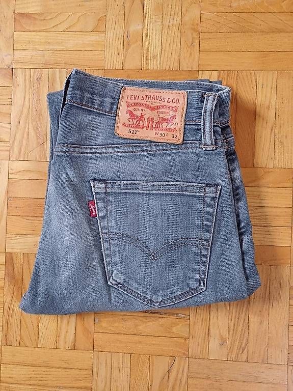 Jeans: Jeans Levi's taille 30x32 – Gebraucht aus Glovelier von GaCh