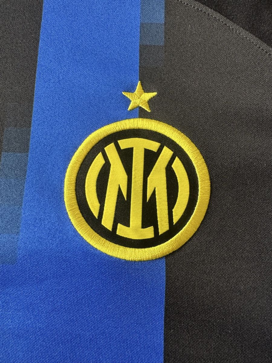 Nike Canottiere & Pantaloni: Inter heim Trikot 23/24 – Usato da Unterseen venduto da sim_hy9p 2