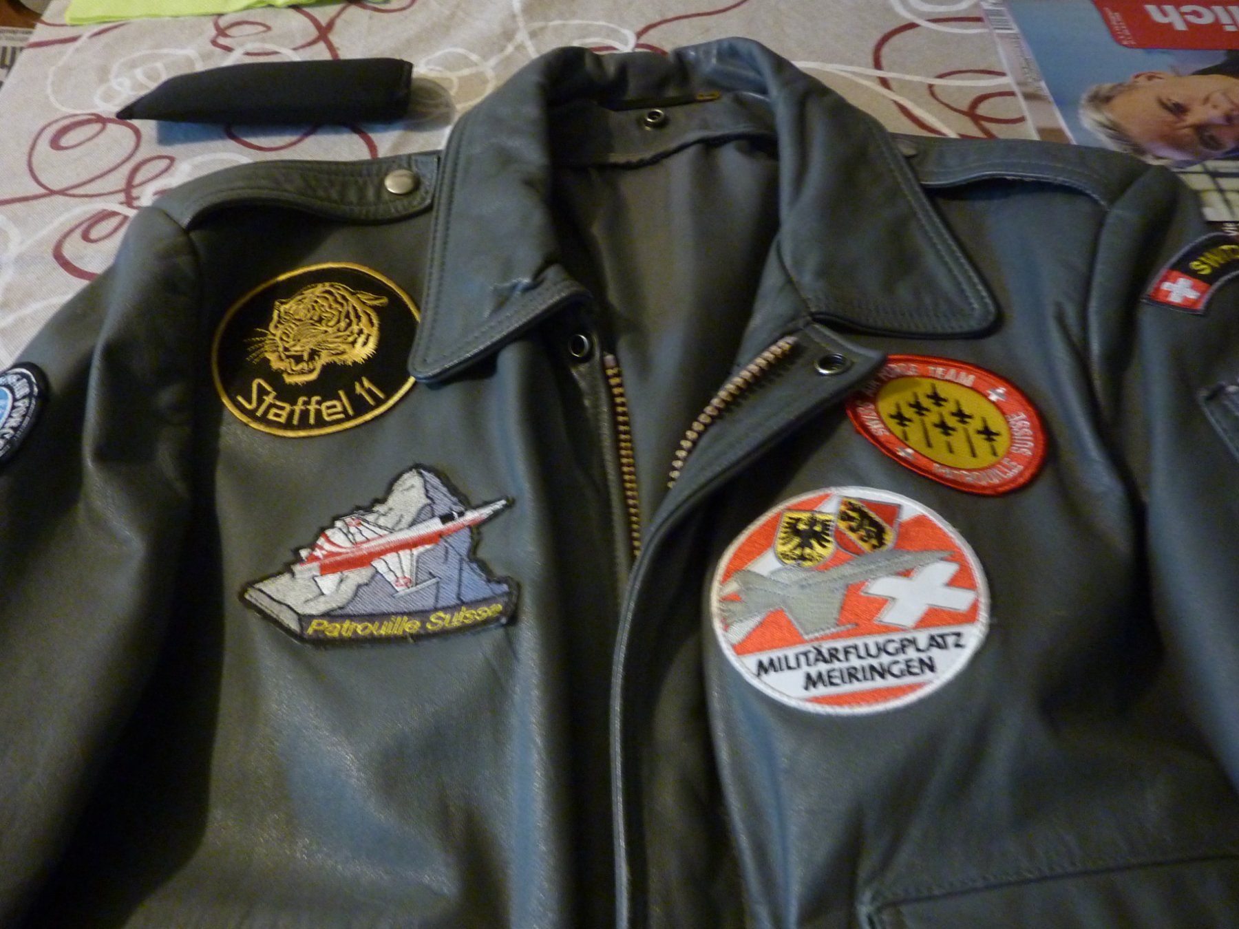 Hunter Giacche: Leder Pilotenjacke  Gr.M ( Hunter/Tiger) – Usato da Zürich venduto da Cynthiana 1
