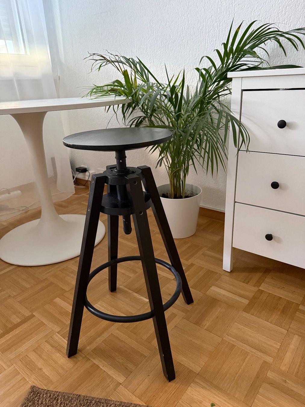 Ikea Tabourets: Tabouret de bar, IKEA – D'occasion à Genève par yul_jpr7